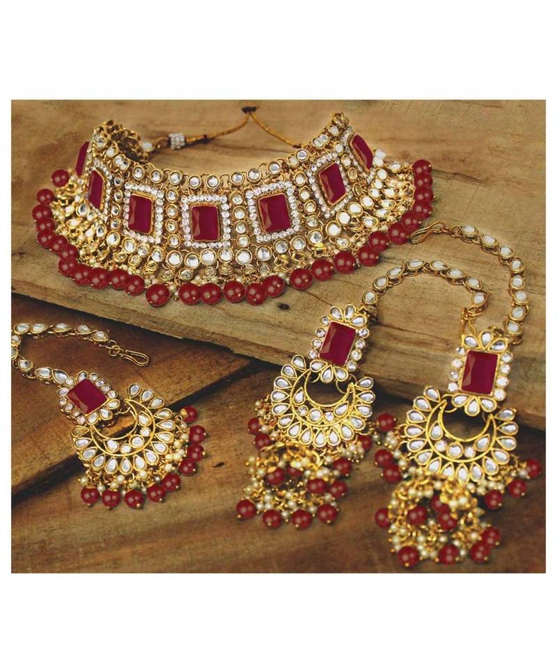 Maroon kundan Yellow Gold Alloy   Necklace   Pair Earrings   Maang Tikka