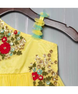 hand embroidered zari work yellow peplum lehenga 2
