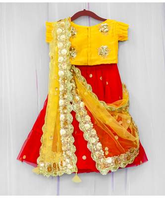 hand embroidered zari work red and yellow attached dupatta lehenga 2