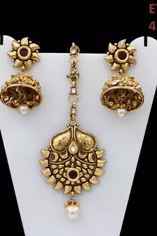 Gold gold plated antique gold Copper  Pair of Earrings