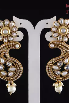 White gold plated antique gold Copper   Pair of Earrings