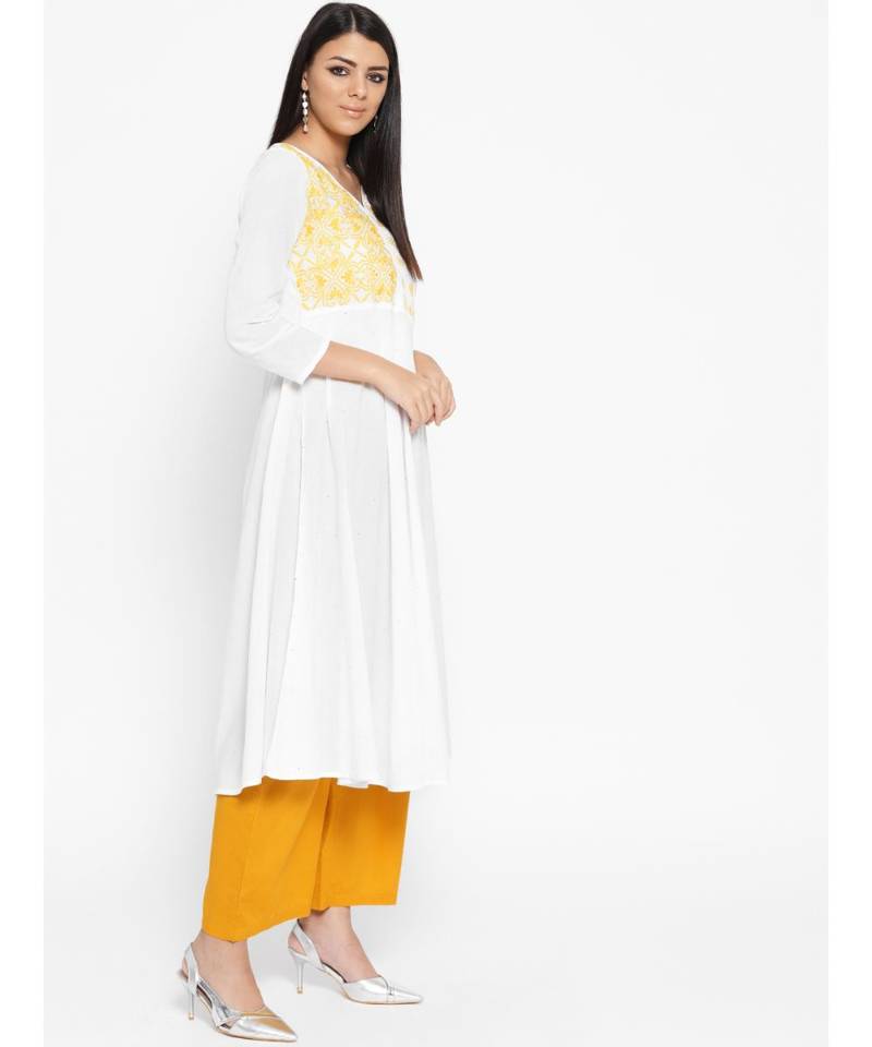 Ada Hand Embroidered White Cotton Lucknow Chikankari Women Kurta With Muqaish Work - A100054