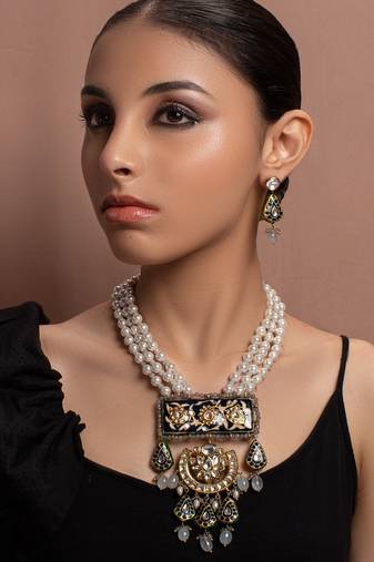 Gold kundan Yellow Gold Brass   Necklace &  Pair of Earring