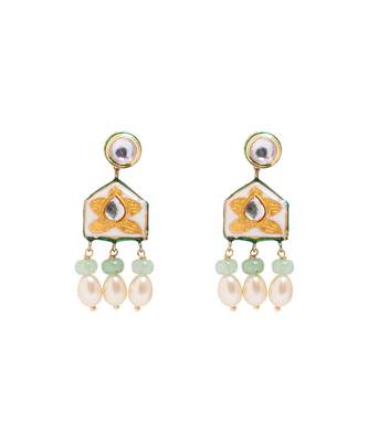 Sensational Cream And Green Necklace Set 5