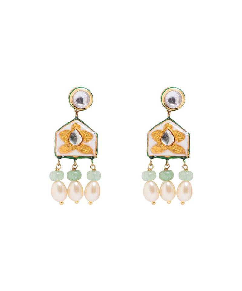 Sensational Cream And Green Necklace Set