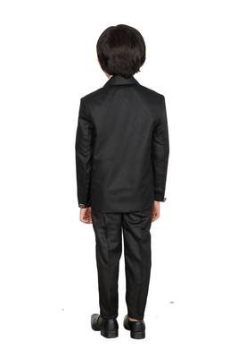DKGF Boys 4-Piece Suit 2