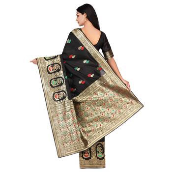 Black woven silk saree with blouse 4