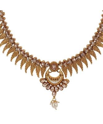 Gold plated Brass Alloy Necklace with Pair Earrings with Maang Tika 3