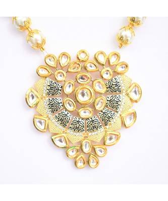 Gold plated Brass Alloy Necklace with   Pair Earrings 4