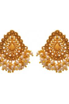 Gold pearl earrings