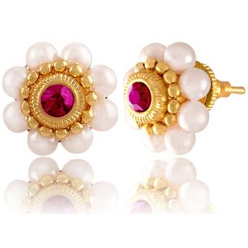 Gold pearl earrings 2