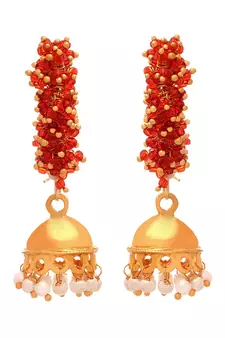 Gold pearl earrings