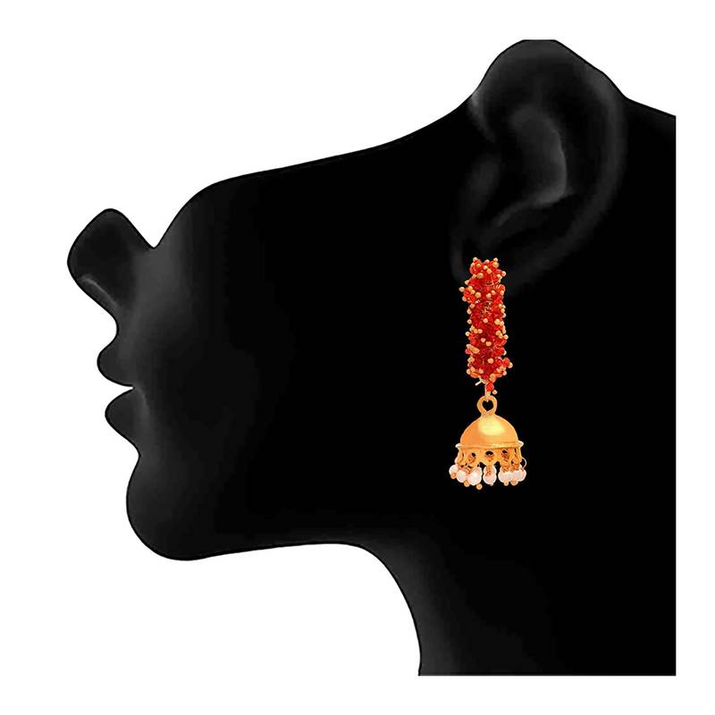 Gold pearl earrings
