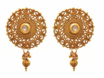 Gold earrings 1