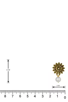 Silver pearl earrings