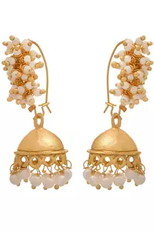 Gold pearl earrings