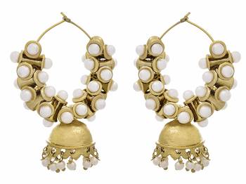 Gold pearl earrings 1