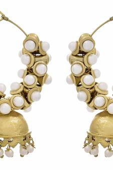 Gold pearl earrings