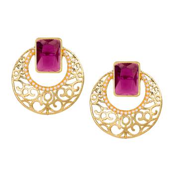 Gold pearl earrings 1