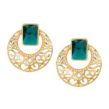 Gold earrings 1