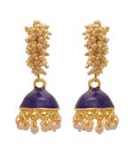 Gold pearl earrings