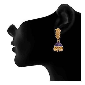 Gold pearl earrings 3