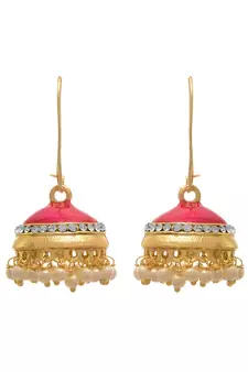 Gold pearl earrings
