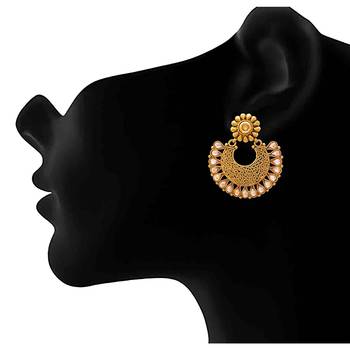 Gold diamond earrings 3