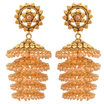 Gold pearl earrings 1
