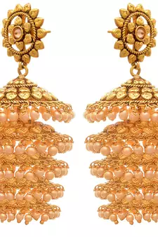 Gold pearl earrings