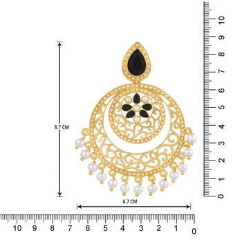 Gold pearl earrings 3
