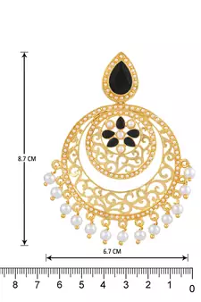 Gold pearl earrings