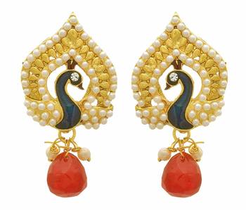 Gold pearl earrings 1