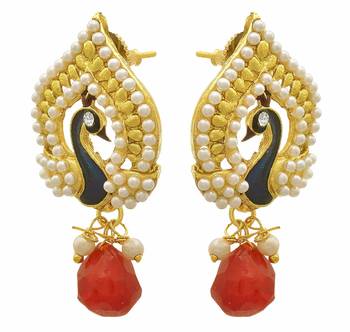 Gold pearl earrings 2