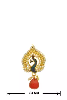 Gold pearl earrings