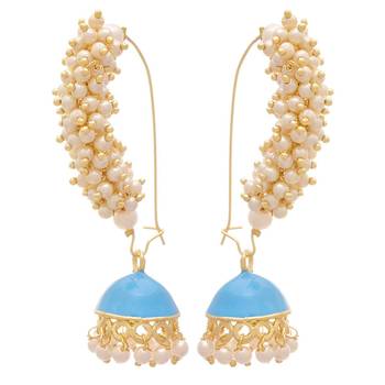 Gold pearl earrings 2
