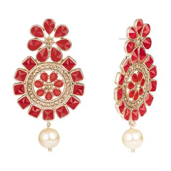 Gold pearl earrings 2