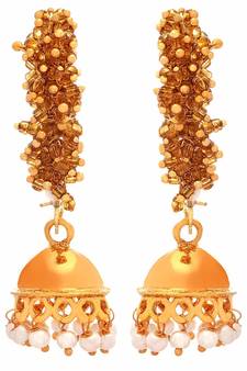 Gold pearl earrings