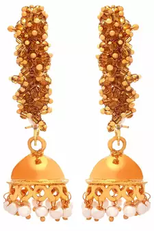 Gold pearl earrings