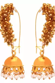 Gold pearl earrings