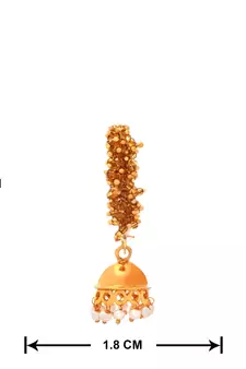 Gold pearl earrings