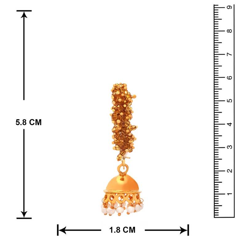 Gold pearl earrings