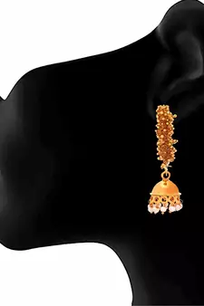 Gold pearl earrings