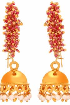 Gold pearl earrings