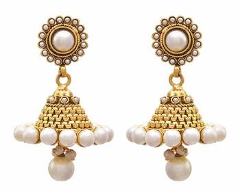 Gold pearl earrings 1