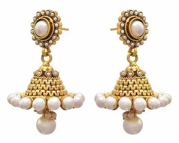 Gold pearl earrings 2