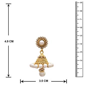 Gold pearl earrings 4