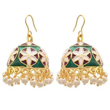Gold earrings 1
