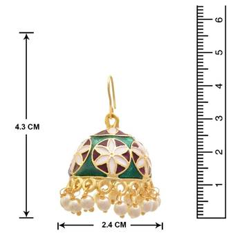 Gold earrings 3