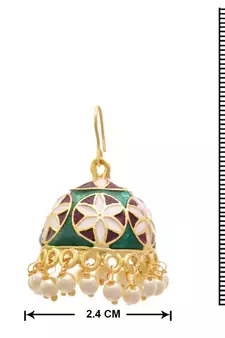 Gold earrings